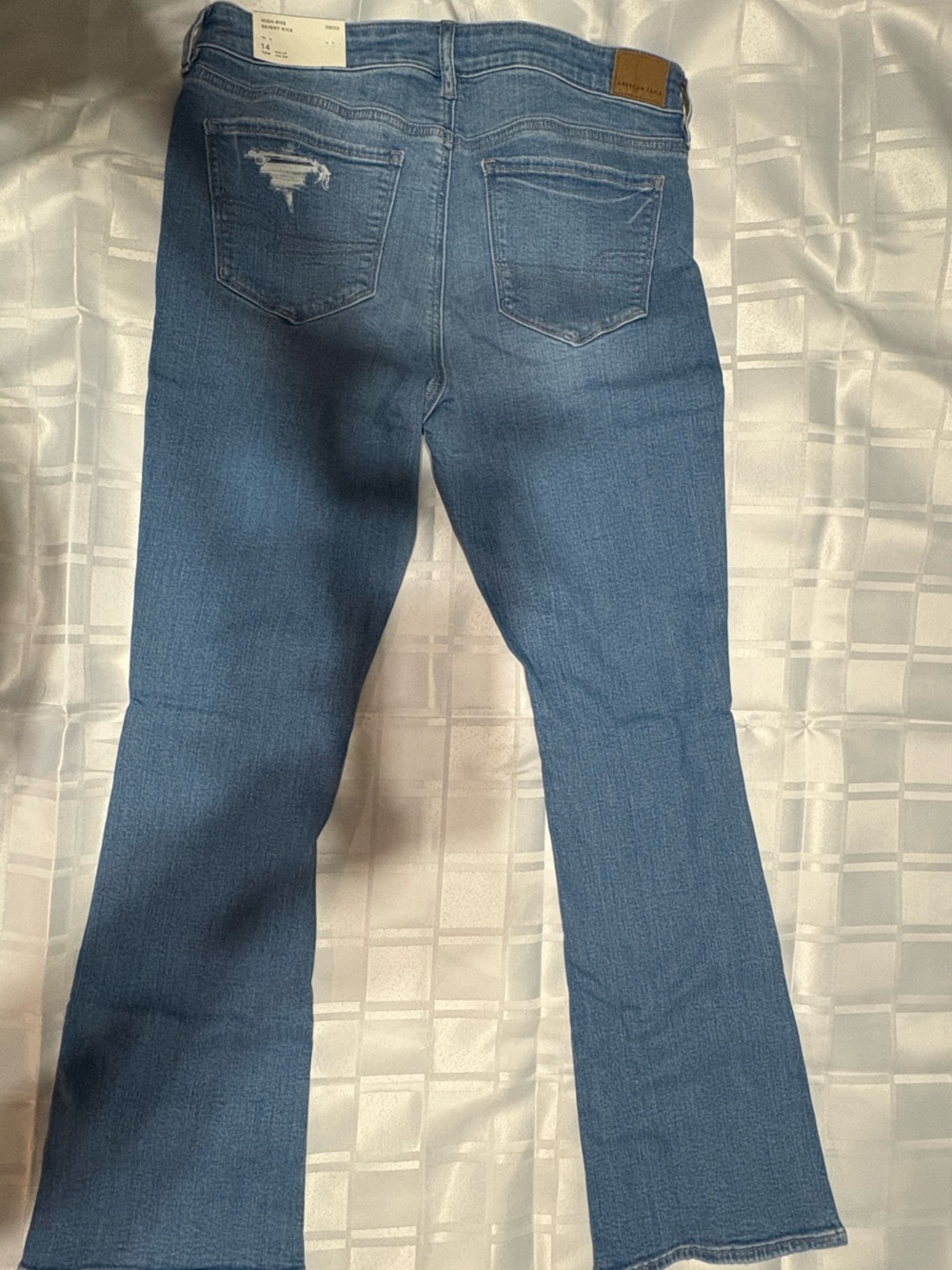 Woman’s American Eagle Outfitters Jeans, High-Rise - Picture 2 of 14